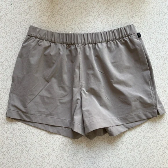 Tracksmith Rapid Transit Shorts - Brand New, Size Medium - Picture 1 of 6